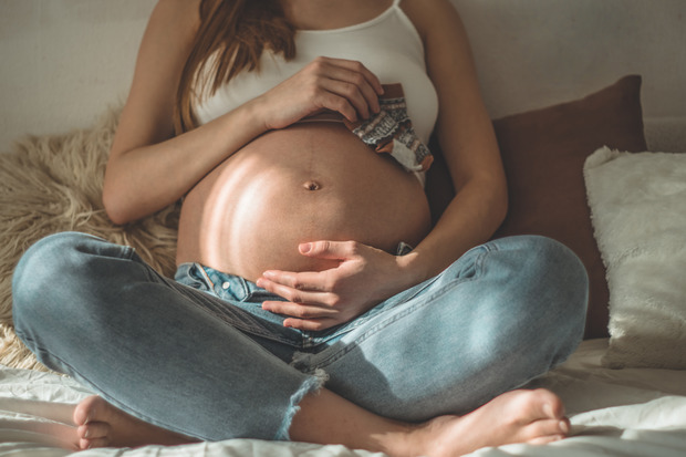 Skąd się biorą skurcze łydek w ciąży i jak sobie z nimi poradzić?